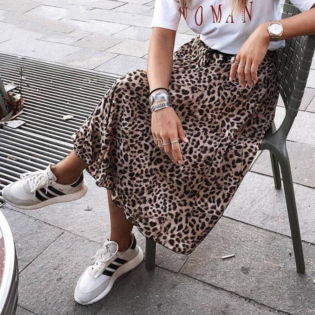 Tyra - Skirt - Chic - Light Modern Style - Great For Casual Days