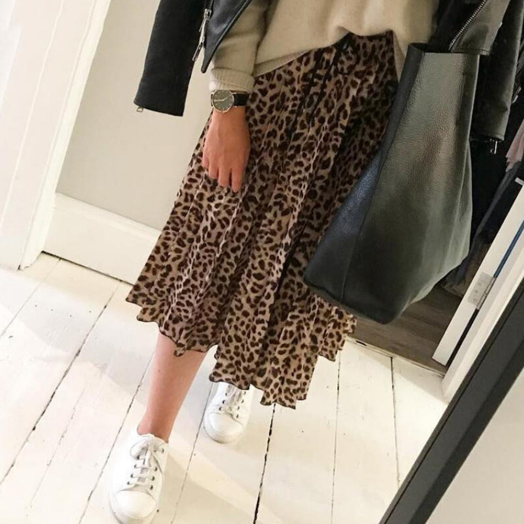 Tyra - Skirt - Chic - Light Modern Style - Great For Casual Days