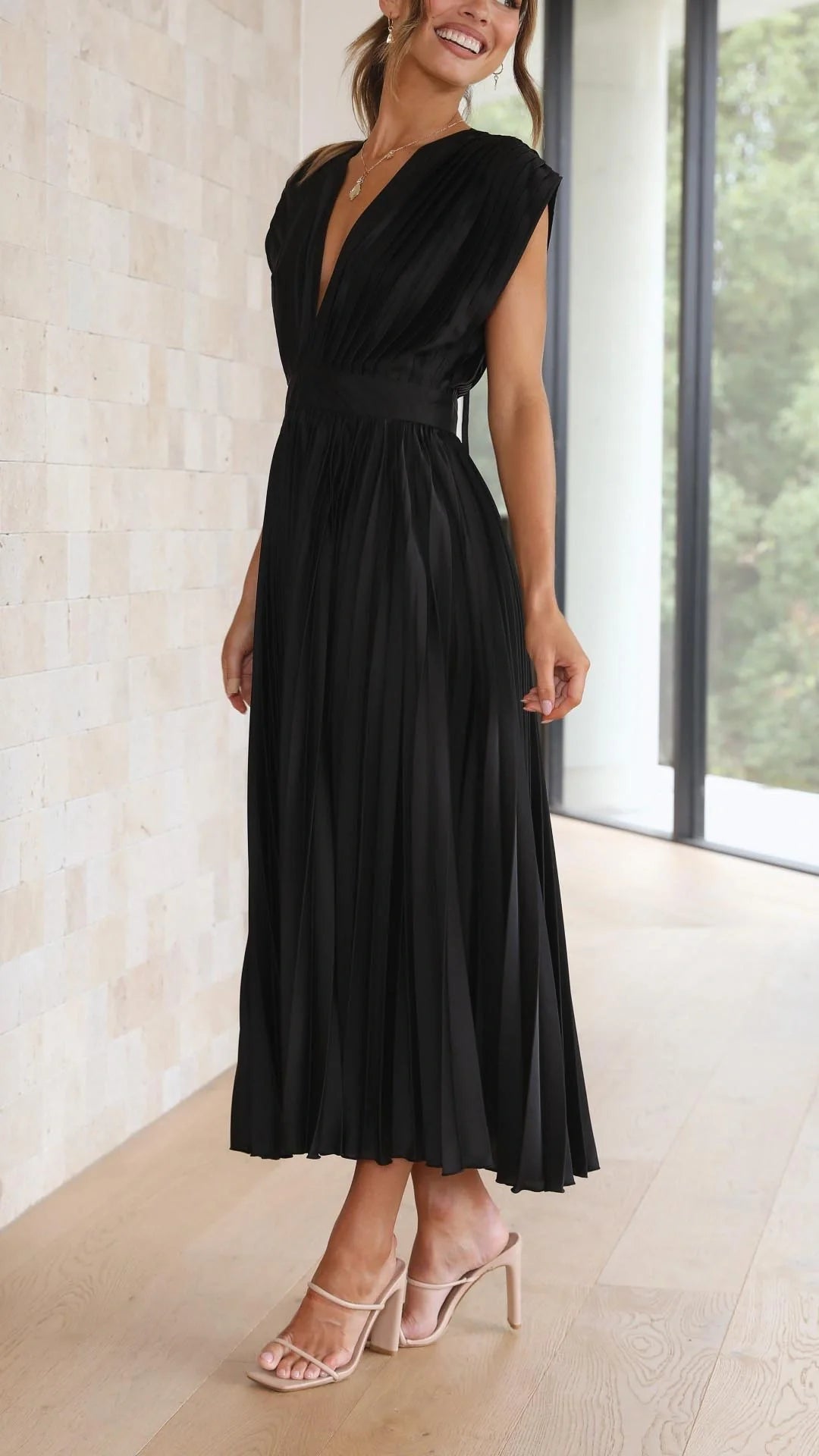 Raelynn - Casual V-Neck Maxi Dress for Women