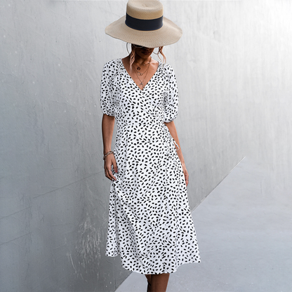 Georgia -  V-neck dress - Casual - Timeless Style - Ideal for Summer